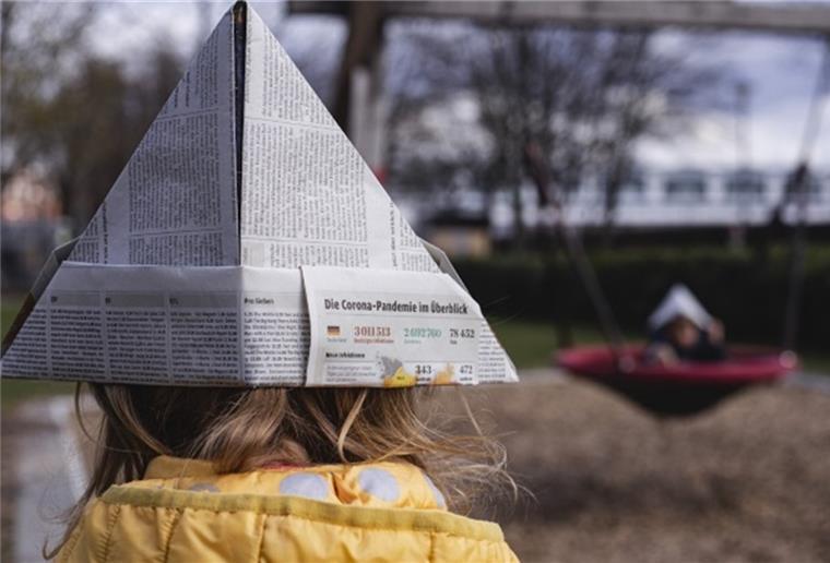 Jugendamt: Wir sind „menschlich relevant“ Gut behütet: Mit der Teilnahme an den bundesweiten Aktionswochen möchte das Amt für Jugend, Familie und Frauen in Bremerhaven ein Zeichen setzen und offensiv Hilfe anbieten.