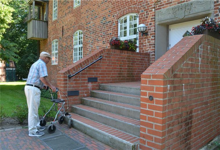 Gute Nachrichten für alle, die nicht mehr so gut zu Fuß sind: Die Hagener Burg wird jetzt behindertengerecht ausgebaut. 