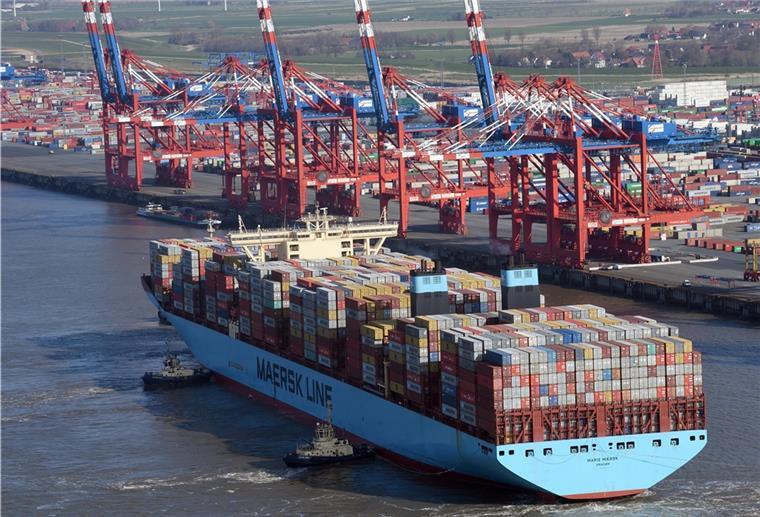 Häfen wie Rotterdam und Antwerpen haben in den vergangenen Jahren beim Containerumschlag kräftig zugelegt. Bremerhaven hatte hingegen Verluste zu beklagen.