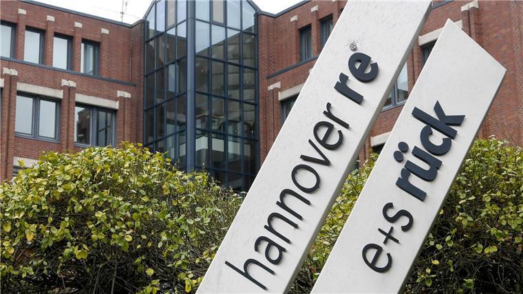 Hannover Rück startet mit überraschend viel Gewinn ins Jahr Hannover Rück sieht sich nach einem überraschend guten Jahresstart auf Kurs zu seinem geplanten Rekordgewinn für 2023.