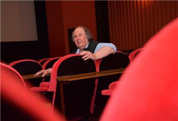 Hans-Joachim Döring gibt Ende Juni sein zweites Lichtspielhaus in Jever auf. In Nordenham macht er weiter, sagt er. Aber nur vorerst.