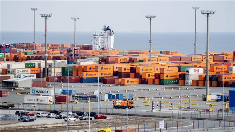 Hanseatic Global Terminals, eine Hapag-Lloyd-Tochter, ist am Hafen Wilhelmshaven beteiligt. (Archivbild) 