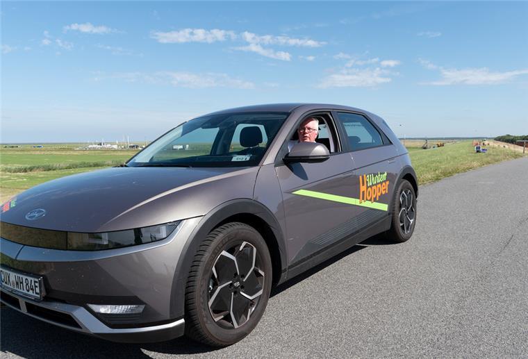 Wurster Nordseeküste will Vorreiter beim Carsharing werden Harald Schewe ist Fan des Carsharing-Prinzips. Der Midlumer engagiert sich im Vorstand des Vereins WurtenHopper, der den E-Car-und-Lastenrad-Fuhrpark verwaltet.