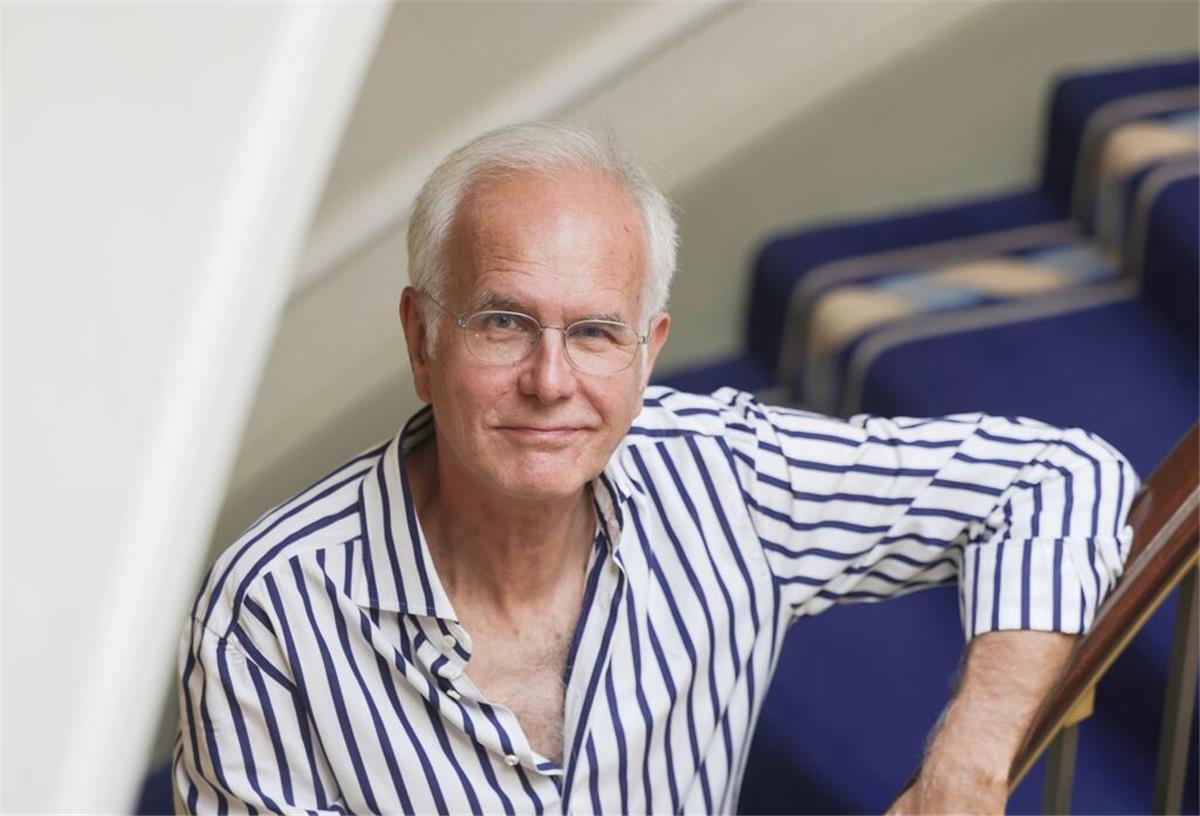 Harald Schmidt freut sich über die Liebe von Julia Klöckner und Jörg Pilawa.