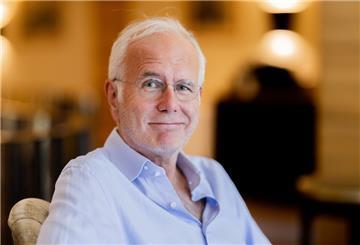 Harald Schmidt, Schauspieler, Entertainer und Kabarettist, aufgenommen im Rahmen eines Interviews mit der Deutschen Presse-Agentur im Excelsior Hotel Ernst.