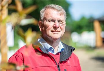 Hartmut Cordes, Spring-Turnierleiter bei den Elmloher Reitertagen und Vorstandsmitglied im Kreisreiterverband Wersermünde, kann die Entscheidung verstehen, äußert aber auch Kritik.