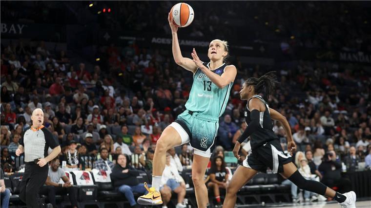 Fiebich ist New Yorks X-Faktor: Liberty im Finale der WNBA Hat die Chance auf den Titel in der WNBA - und mit ihrer Leistung großen Anteil daran: Leonie Fiebich von den New York Liberty.