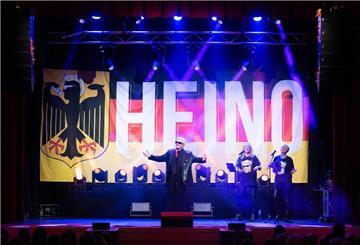 Heino solidarisiert sich nach Hymnen-Eklat mit Feuerwehrmann. (Archivbild)