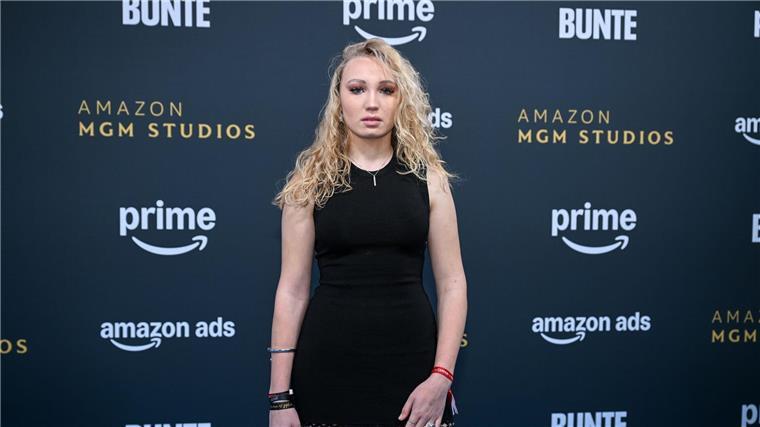 Vor der Kamera mit dem Ochi-Baby Helena Zengel arbeitet schon seit mehreren Jahren als Schauspielerin.