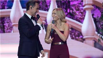 Helene Fischer darf Weihnachten nicht fehlen. In der „Helene Fischer-Show“ singt sie am ersten Weihnachtstag mit ihrem Ex-Partner Florian Silbereisen.