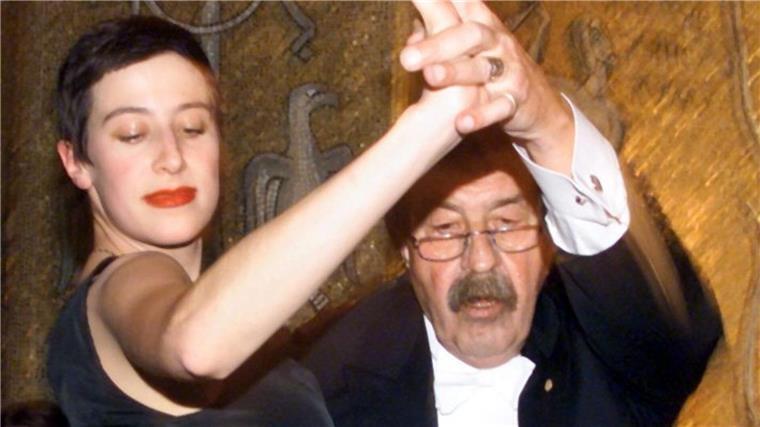 Helene und Günter Grass tanzten bei der Nobelpreisgala 1999. (Archivbild)