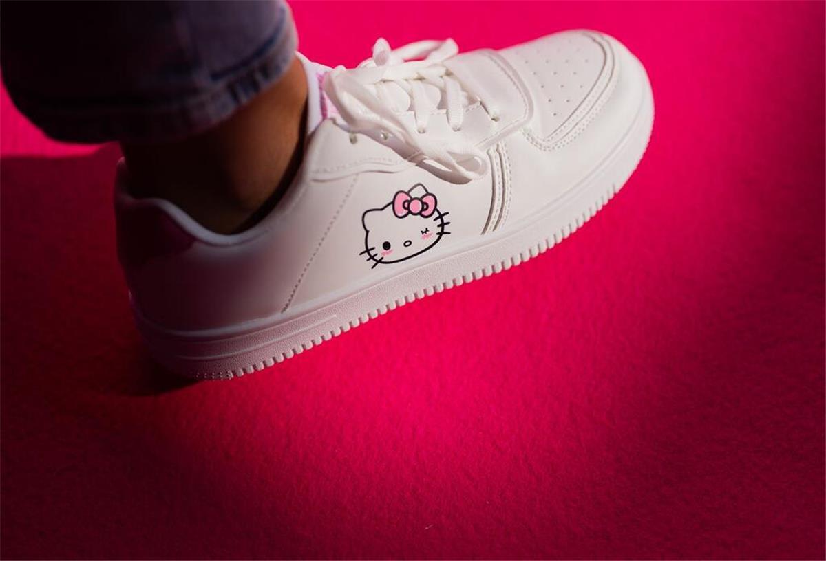 Happy Birthday! Hello Kitty wird 50 Hello Kittys Design hat es vom Kinderzimmer zur Lifestyle-Marke geschafft. (Foto Archiv)