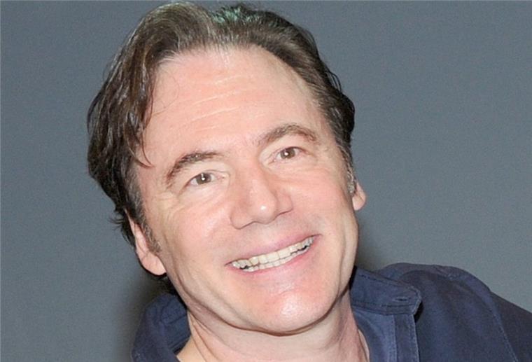Comedian Michael "Bully" Herbig lächelt beim Pressetermin der Neuinszenierung des Kinofilms «Der Schuh des Manitu» als Musical.