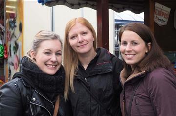Herbstmarkt Neuenwalde. Diese jungen Frauen aus Nordholz und Langen freuen sich ...