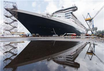 Heute wird die "Queen Mary 2" ausdocken.  Das Schiff war im Trockendock bei Blohm + Voss in Hamburg modernisiert worden. 