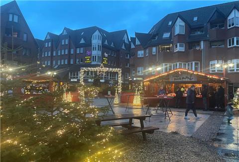 Hier bleibt es heute leer: Der Weihnachtsmarkt in Nordenham bleibt geschlossen.