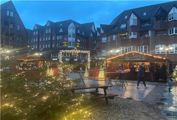 Hier bleibt es heute leer: Der Weihnachtsmarkt in Nordenham bleibt geschlossen.