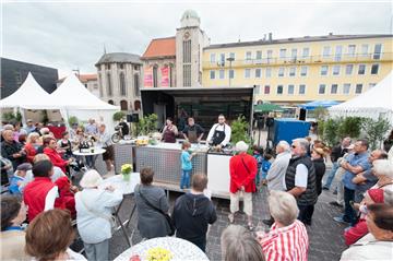Hier ein Blick auf das Weinfest in Bremerhaven aus 2016. 