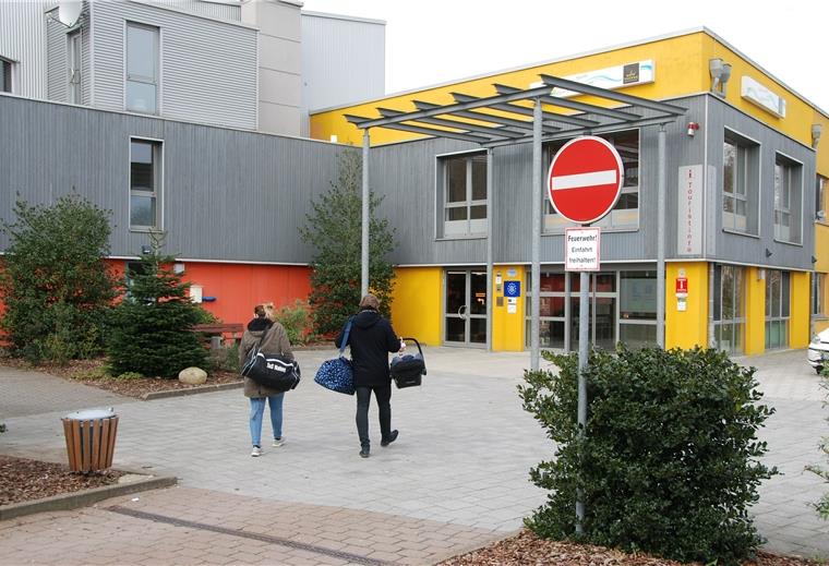 Coronavirus: Moortherme, Watt’n Bad und Ahoi-Bad geschlossen Hier geht nichts mehr: Am Sonntag noch geöffnet, jetzt wurde auch die Moortherme in Bad Bederkesa – wie andere Bäder auch – geschlossen.