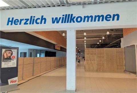 Gähnende Leere nach der Real-Schließung.