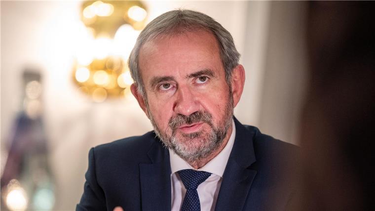 „Hier in Deutschland gibt es weiterhin eine große Solidarität und Hilfsbereitschaft bei allen Kultureinrichtungen“, sagt der Präsident der Stiftung Preußischer Kulturbesitz, Hermann Parzinger.
