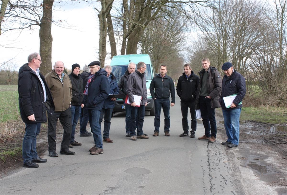 Gemeinde Beverstedt will viele Straßen reparieren Hier soll weniger investiert werden, als ursprünglich geplant: Einsparpotenzial sehen die Ausschussmitglieder an der Lindenstraße in Lunestedt.