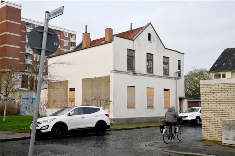 Dieser Schandfleck in Geestemünde soll bald weichen Hier sollen barrierefreie Wohnungen entstehen: In der Nelkenstraße 6 in Geestemünde.