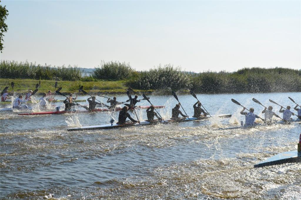 Hier zählt jeder Millimeter: Beim Endlauf des Geestland-Cups kämpfen sechs Teams...