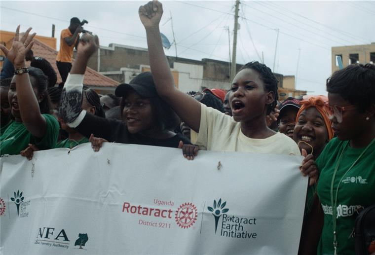 Hilda engagiert sich in Uganda für den Erhalt ihrer Umwelt. Der Film „Dear Future Children“ stellt sie vor.
