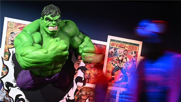 Was Superhelden so beliebt macht Hinter dem Superhelden Hulk steckt ein Wissenschaftler.