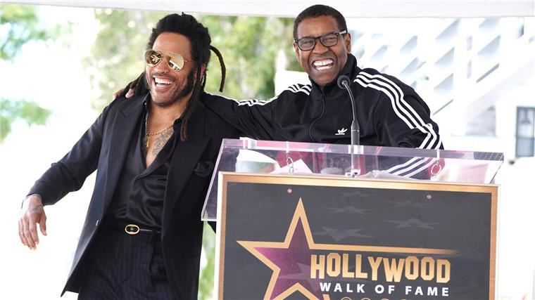 Hollywood-Star Denzel Washington (r) schwärmte von seiner langen, engen Freundschaft zu Lenny Kravitz.