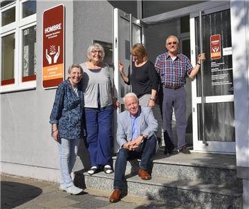 „Hombre“ ist für sie eine Herzenssache (v.li.): Karin Bodenhagen, Renate Fechner, Claus Brüggemann, Doris Steinkamp und Felix Sommerlik.