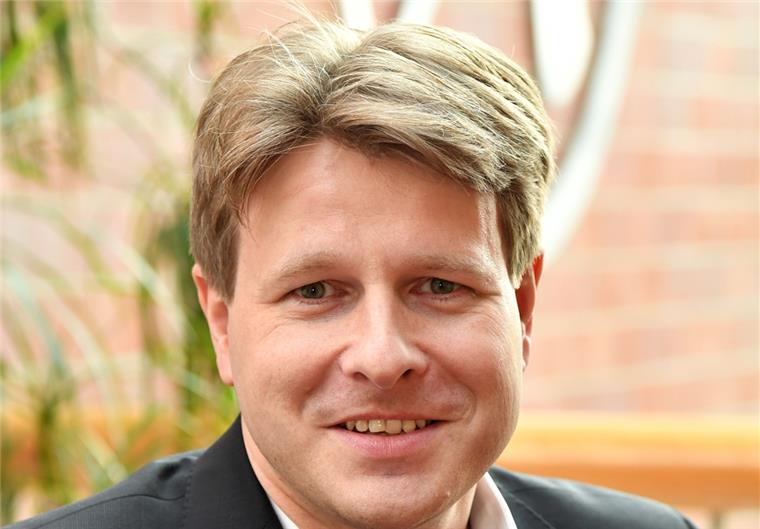 Hotelier Piet Rothe bittet um Verständnis, dass seine Branche die Mehrwertsteuersenkung nicht weitergibt an die Kunden. Foto Scheschonka