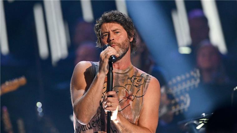 Howard Donald von Take That denkt manchmal auf der Bühne an ganz andere Sachen.