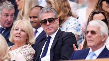 Hugh Grant verbrachte den Tennis-Tag in der Royal Box.