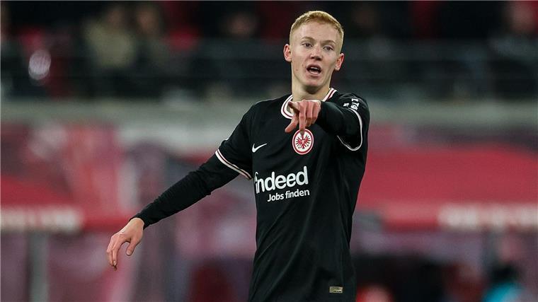 Nach Ärger um Larsson: Frankfurter wieder in Schweden-Kader Hugo Larsson steht wieder im Kader der schwedischen Fußball-Nationalmannschaft.