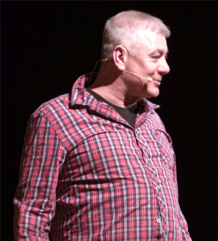 "Ich liebe, was ich tue:" Comedian Ingo Oschmann eroberte sein Publikum in Selsingen.