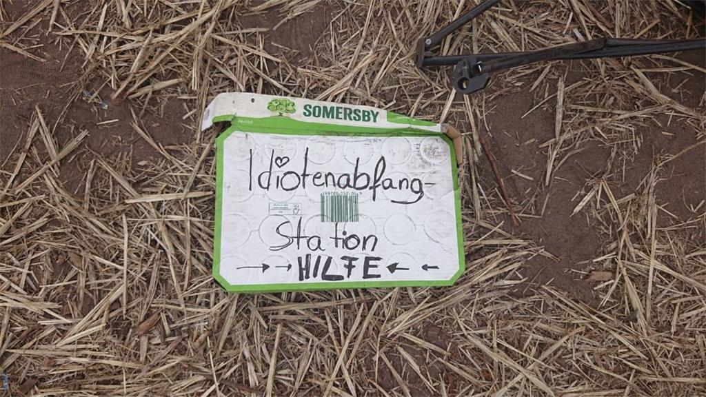 Idiotenabfangstation - ob das beim Deichbrand klappt? Foto: Klein
