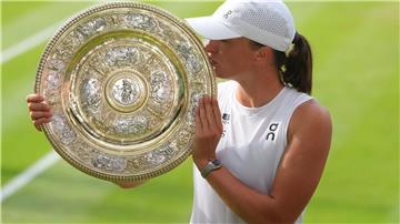 Iga Swiatek hat sich ihren Traum vom Wimbledon-Titel erfüllt.