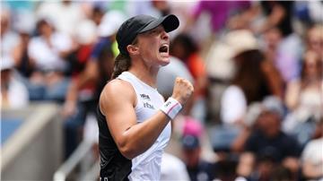 Iga Swiatek steht bei den US Open nach einem glatten Sieg im Viertelfinale.