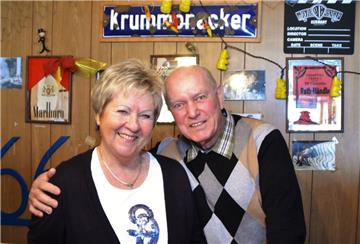 Ihr Glück sieht man Karin und Otto Schulz an – am Donnerstag feiert das Paar aus Wulsdorf die goldene Hochzeit.