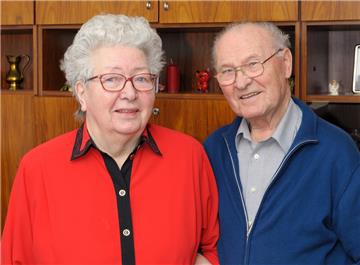 Ilse und Günter Schwichtenberg aus Leherheide sind seit 60 Jahren verheiratet.