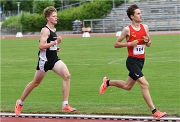 Im 1500-Meter-Lauf wurde Tammo Doerner (links) bei den Meisterschaften der Leichtathletikverbände Niedersachsen und Bremen Zweiter.