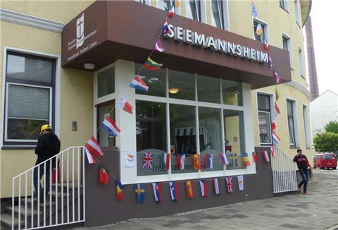Im Bremerhavener Seemannshotel können Kleiderspenden abgegeben werden.