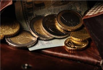 Im Durchschnitt verdienen Beschäftigte in Deutschland im Jahr 57.000 Euro. Im Landkreis ist ein Großteil der Gehälter niedriger.