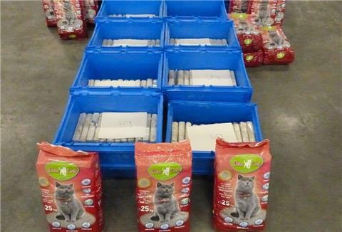 Im Hamburger Hafen hat es einen großen Drogenfund gegeben - versteckt in Katzenstreu. 