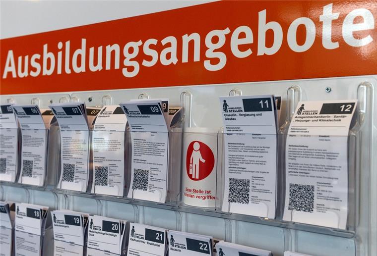 Im „Indoor-Store“ gibt es eine breite Auswahl an Ausbildungsplatz-Angeboten.