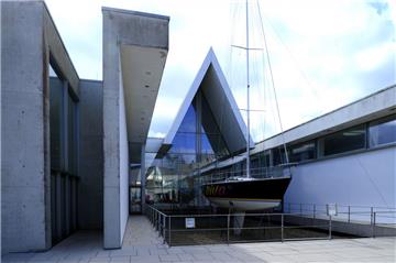 Im Juni 2016 soll mit den Sanierungsarbeiten am Deutschen Schiffahrtsmuseum
 DSM  begonnen werden. 