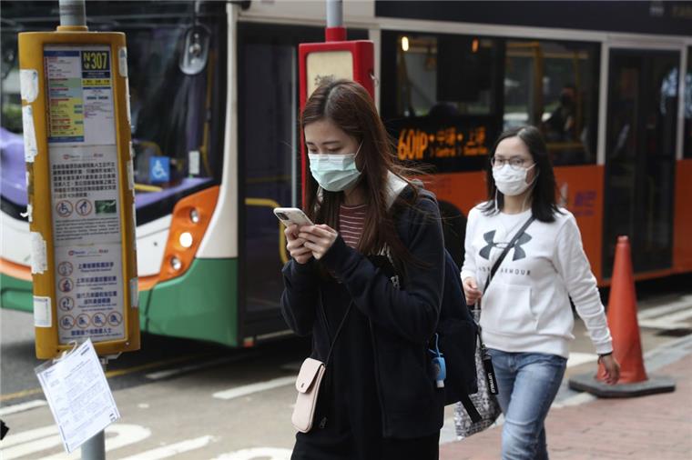 Angst vor Virus: China schottet 37 Millionen Menschen ab Im Kampf gegen die neuartige Lungenkrankheit hat China Millionen von Menschen praktisch unter Quarantäne gestellt.