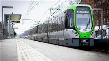 Im Koalitionsvertrag der Landesregierung Niedersachsens steht das vergünstigte Deutschlandticket für Schüler und Azubis klar drin. Eingeführt wurde es bisher aber noch nicht. (Symbolbild)